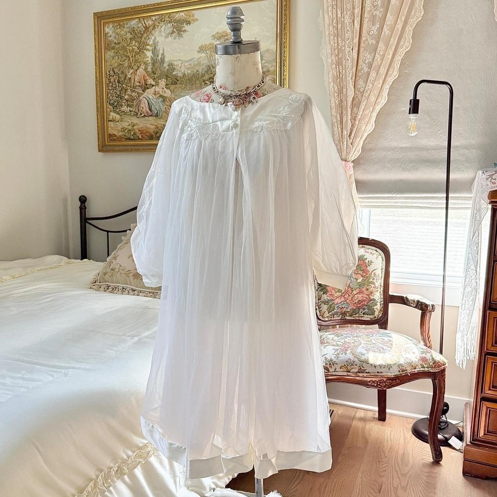 60s Gossard Artemis medium vintage white bridal slip and peignoir set